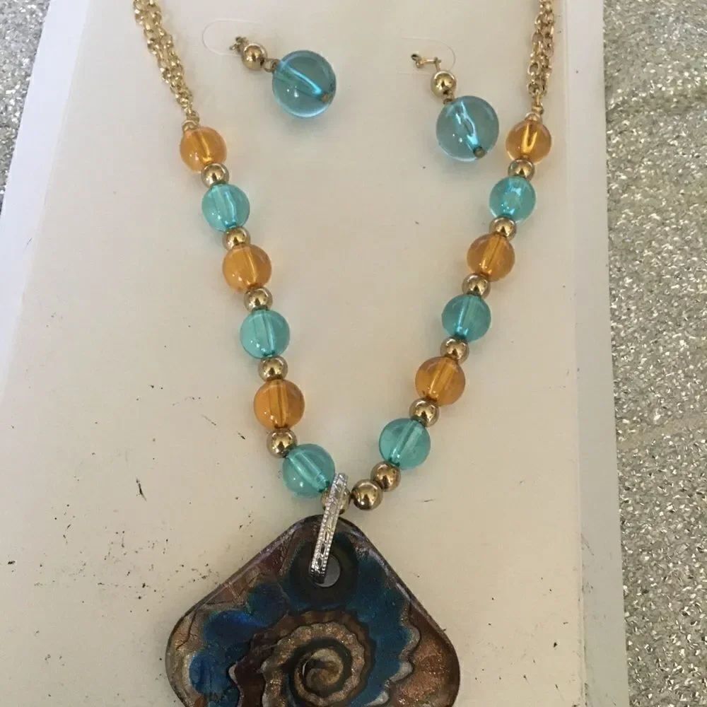 ERICA LYONS Colorful Necklace and earrings - Picture 2 of 2
